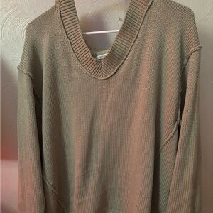 Women's V-Neck Sweater - green